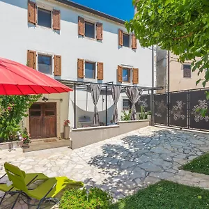 https://apartment-ire-karsete.in-istria.net